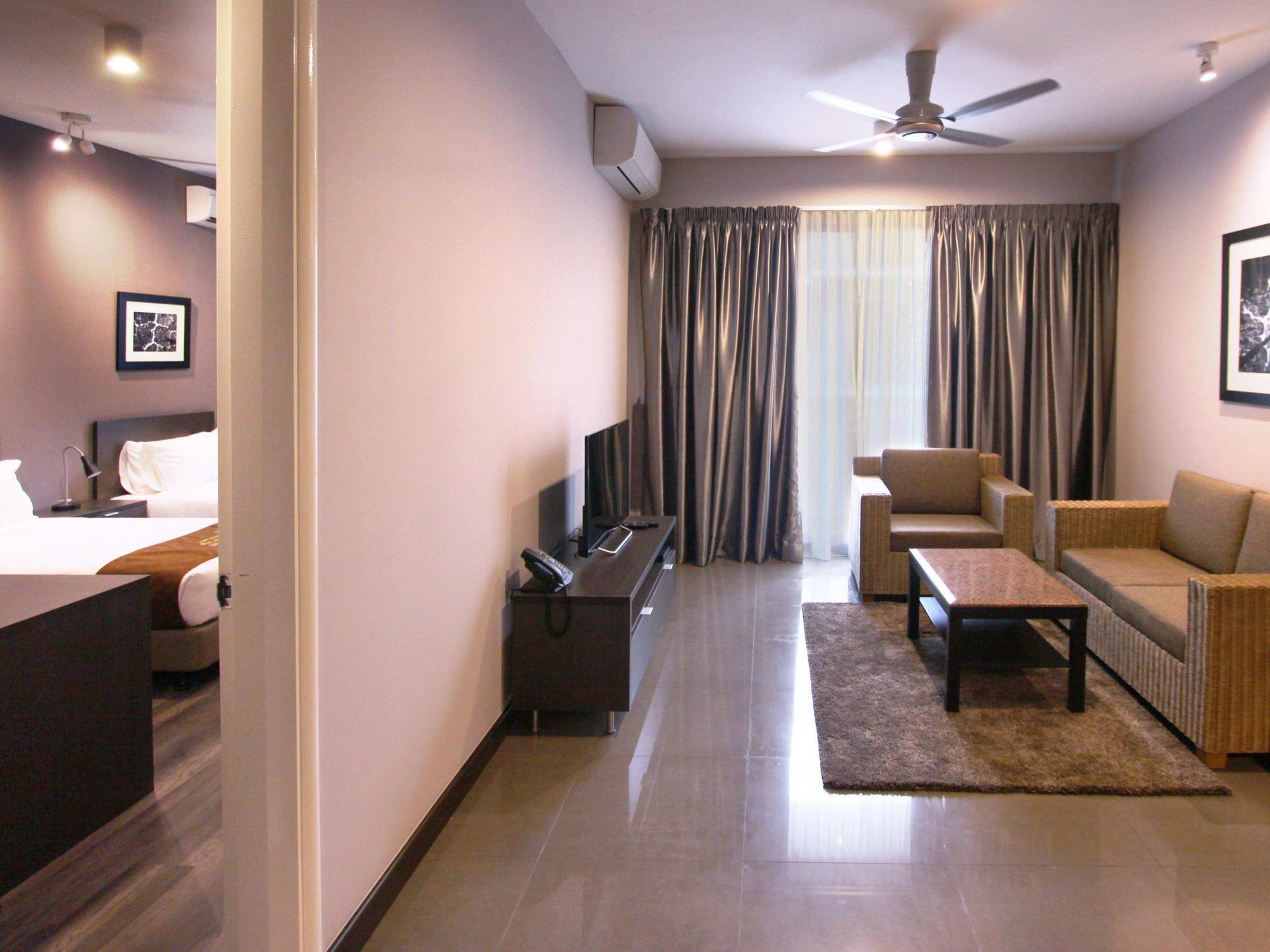 Acappella Suite Hotel, Шах Алам Екстериор снимка
